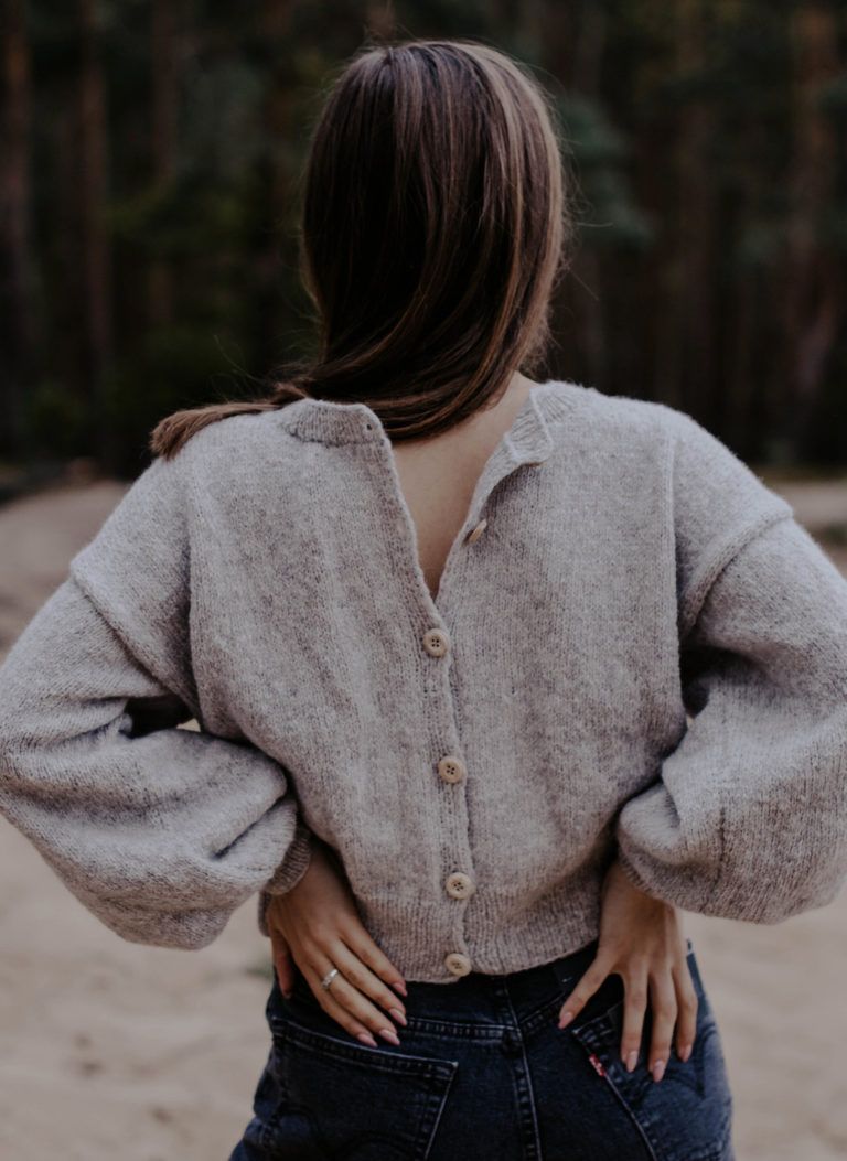 1400-wide-sleeves-sweater-6-kopia.jpg