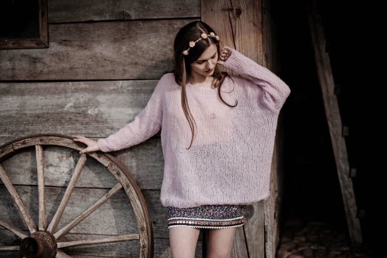 1502-rostte-sweater-4.jpg