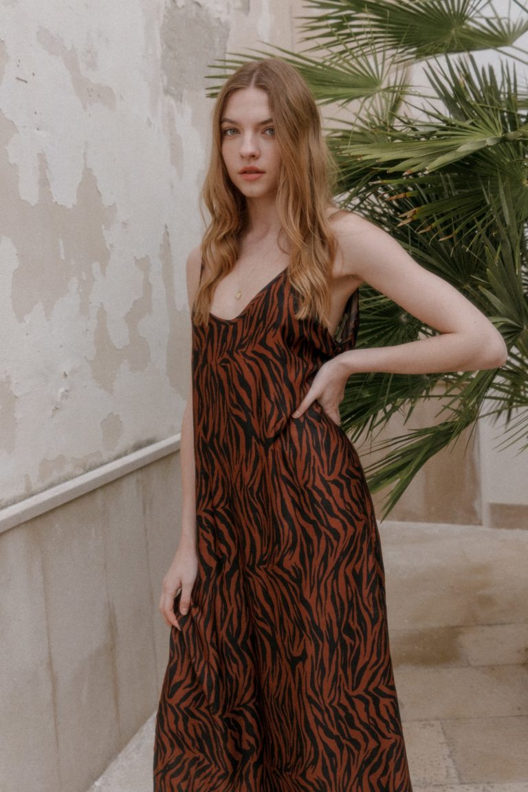 szydlownia-zebra-dress-sukienka-midi (6)-min