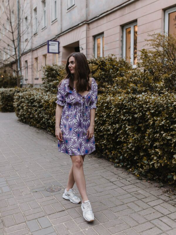 garden_dress_sukienka_mini_w_kwiaty_jasna_fiolet (11)