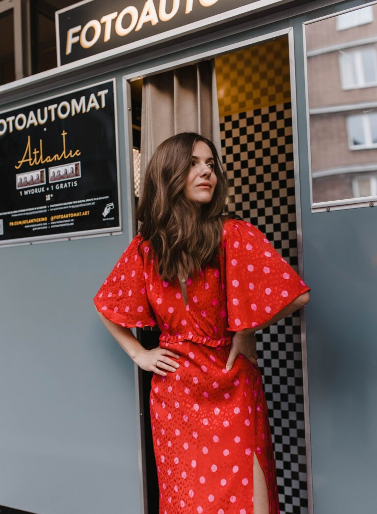 szydlownia_yes_dress_sukienka_grochy_kropki_rozowa_czerwona_ (6)-min