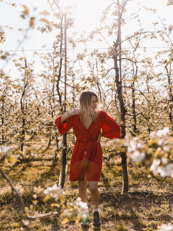 Isabella Dress- Sukienka mini z rozcięciem czerwona