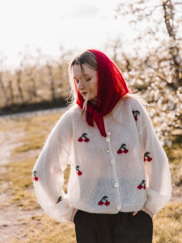 Miss Ruby- czerwona chusta