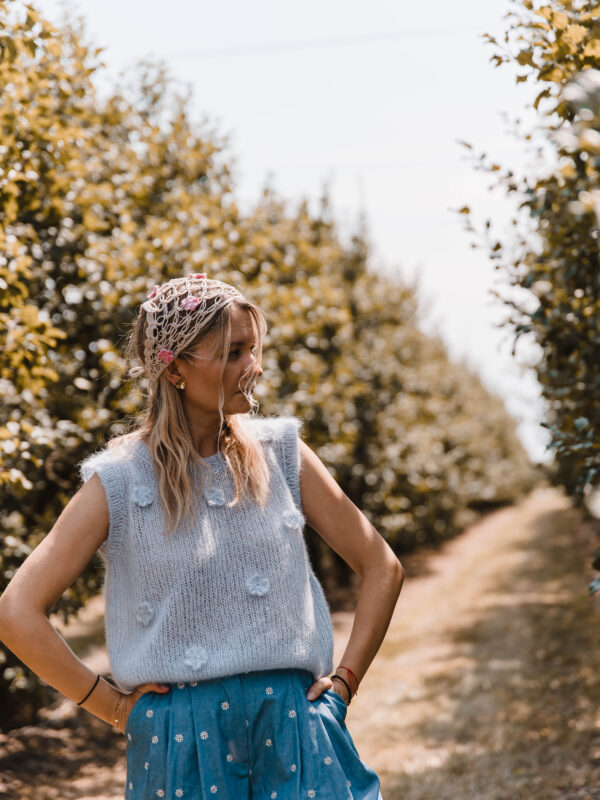 Mela Headscarf- beżowa chustka z kwiatkami