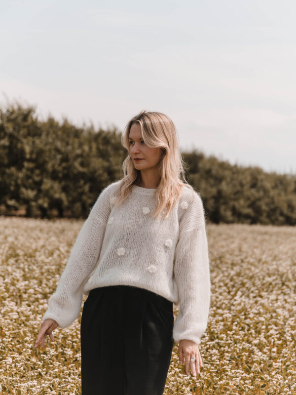 Cloudette Sweter - jasny sweter w kwiatki