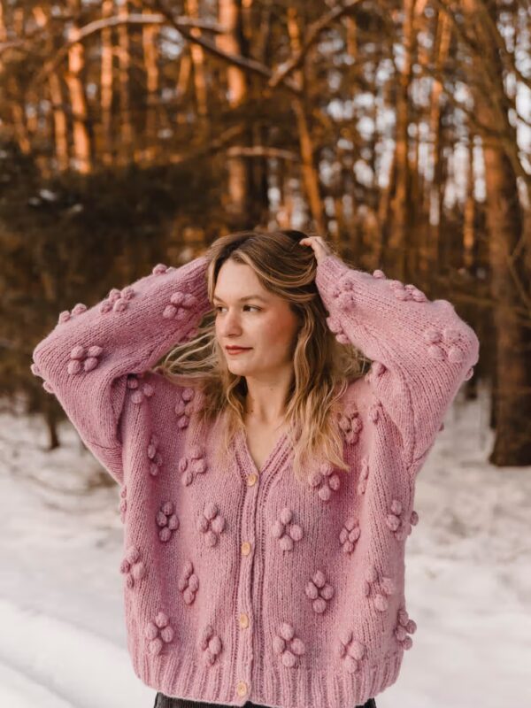 Rosewood Cardigan- różowy sweter z bąbelkami